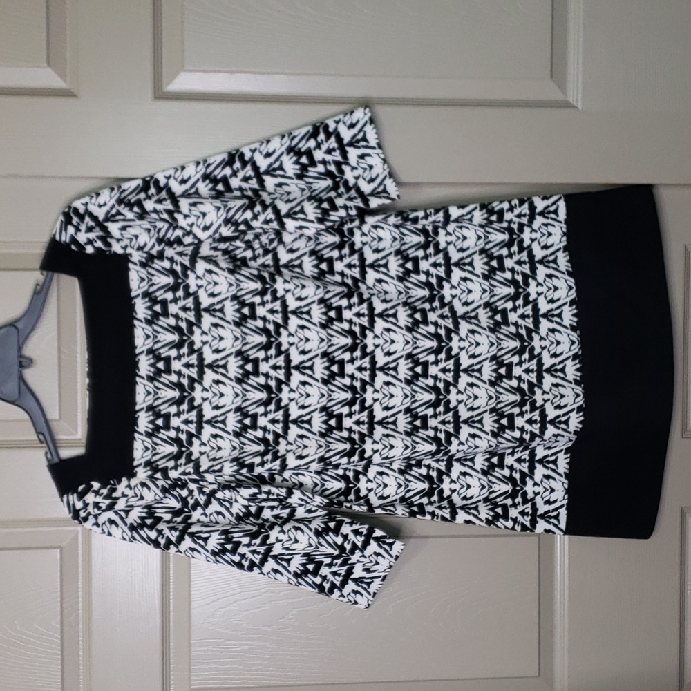 The limited print square neck dress size medium